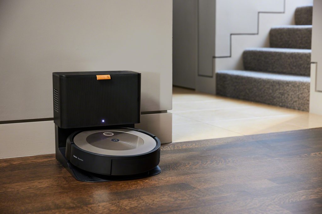 irobot_roomba_j9_sarj_standi